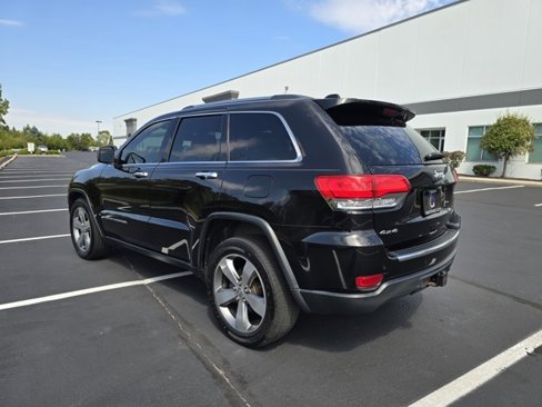 Used 2015 Jeep Grand Cherokee Limited w/ Trailer Tow Group IV image 10