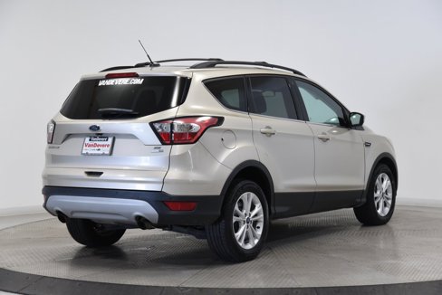 Used 2017 Ford Escape SE w/ Equipment Group 201A image 8