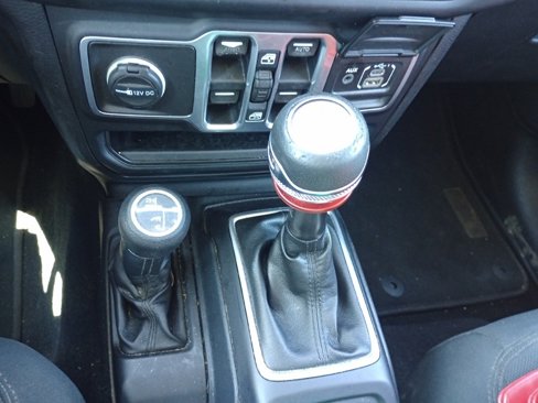 Used 2018 Jeep Wrangler Unlimited Sport S image 16