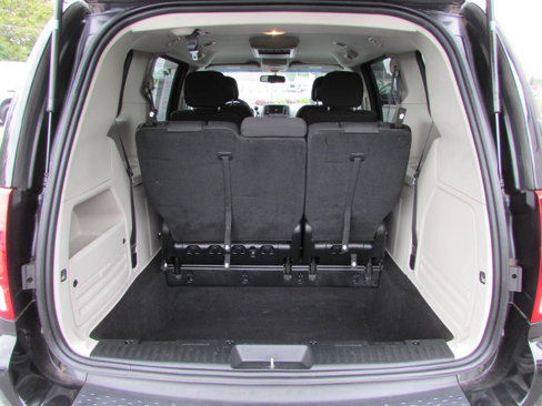 Used 2017 Dodge Grand Caravan SE w/ Power Window Group image 5