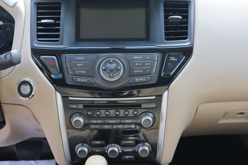 Used 2015 Nissan Pathfinder SV w/ Cargo Package image 18