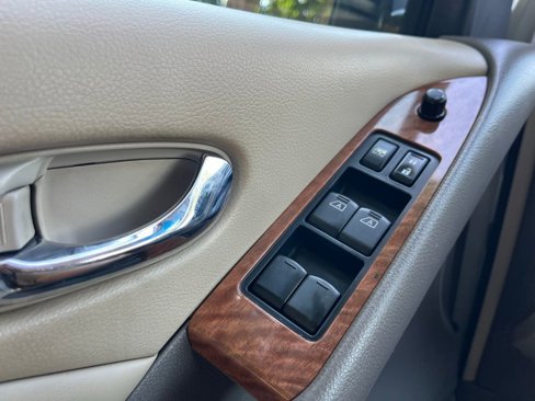 Used 2011 Nissan Murano LE w/ Navigation Pkg image 28