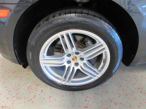 Used 2019 Porsche Macan image 16