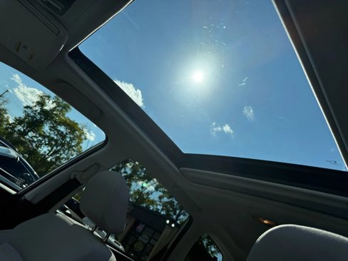 Used 2018 Subaru Forester 2.5i Premium w/ All-Weather Package image 13