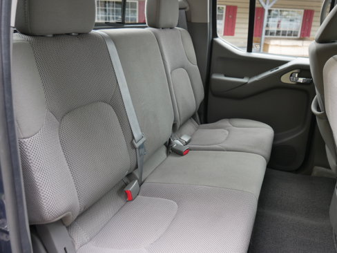 Used 2018 Nissan Frontier SV image 27