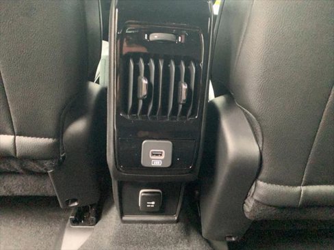Used 2025 Jeep Compass Latitude w/ Altitude Special Edition image 30