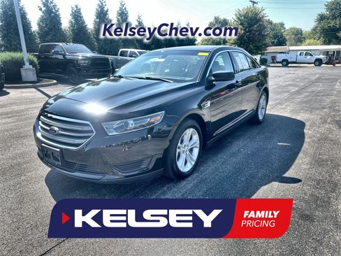 Used 2017 Ford Taurus SE image 1