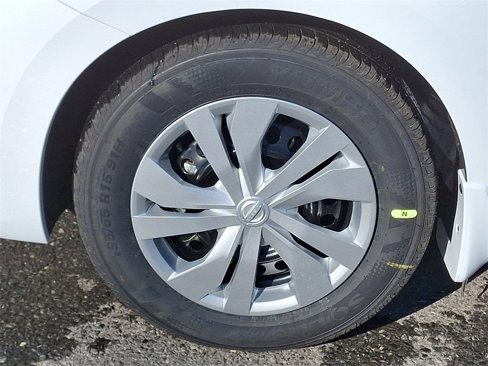 New 2025 Nissan Versa S image 5