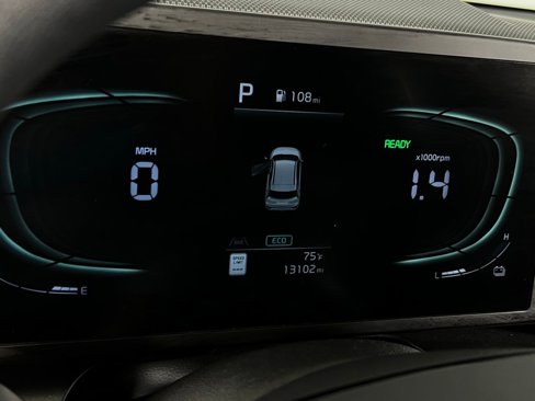 Used 2023 Kia Niro LX image 17