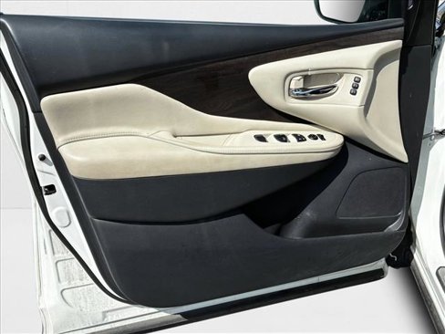 Used 2020 Nissan Murano Platinum image 12