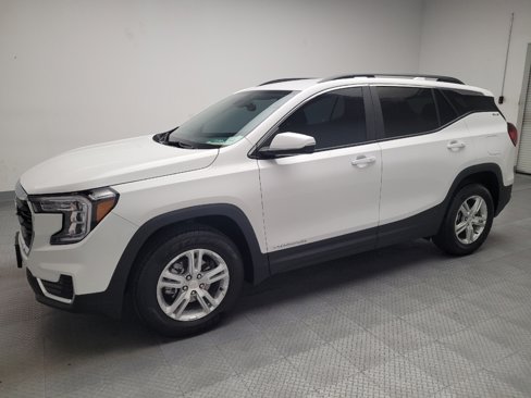 Used 2023 GMC Terrain SLE w/ Driver Convenience Package image 2
