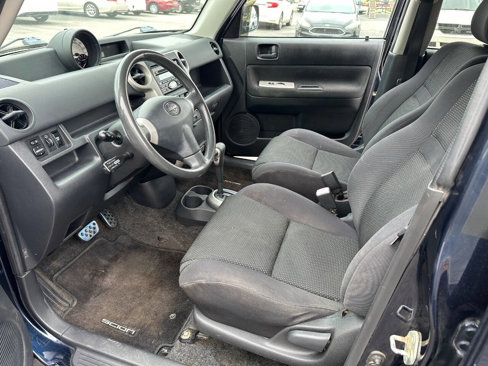 Used 2005 Scion xB image 9