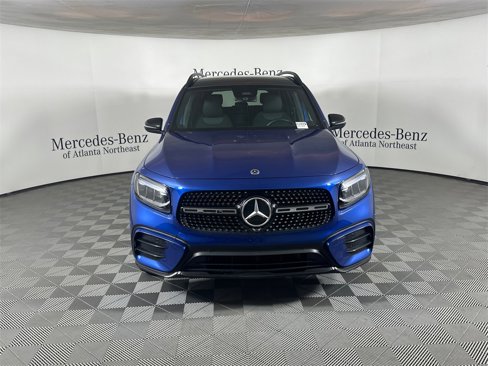 Used 2024 Mercedes-Benz GLB 250 image 2