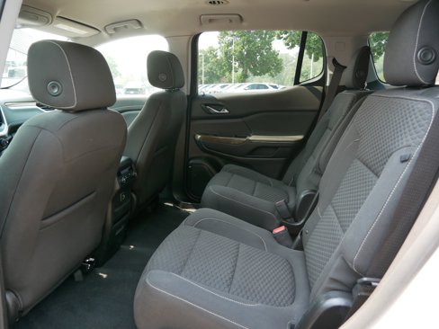 Used 2019 GMC Acadia SLE image 13