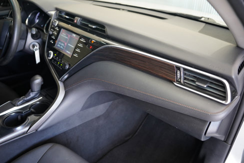 Used 2018 Toyota Camry LE image 34