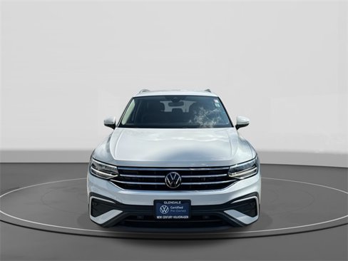 Used 2022 Volkswagen Tiguan SE image 2