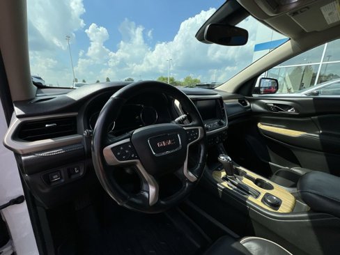 Used 2017 GMC Acadia Denali w/ Technology Package image 10