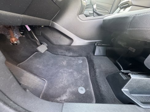 Used 2018 Ford Escape SE w/ SE Sport Appearance Package image 17