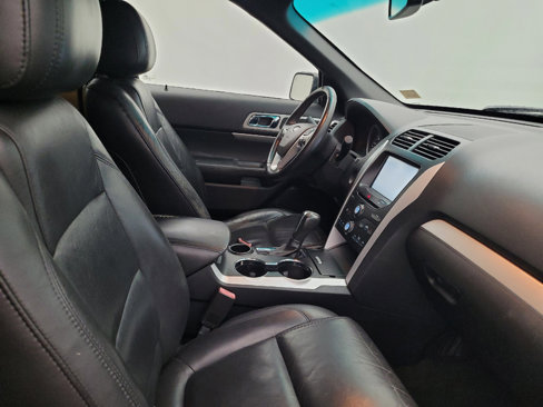 Used 2015 Ford Explorer XLT w/ Equipment Group 202A image 21