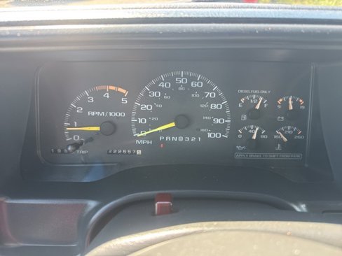 Used 1999 Chevrolet Suburban 2WD w/ Preferred Equipment Group 3 image 39