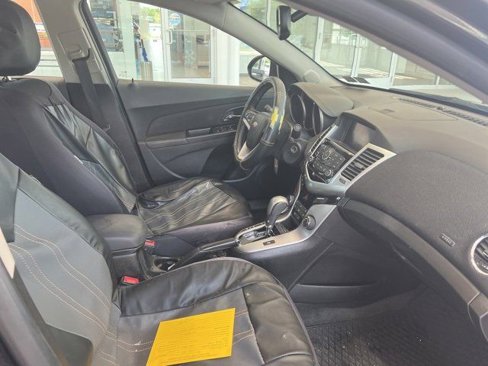 Used 2014 Chevrolet Cruze LT image 9
