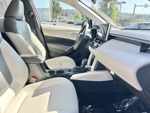Certified 2023 Toyota Corolla Cross XLE image 16