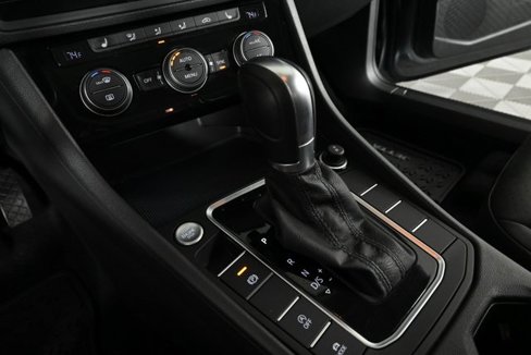 Certified 2019 Volkswagen Jetta SEL image 26