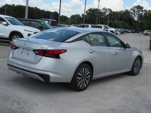 Used 2023 Nissan Altima 2.5 SV image 4