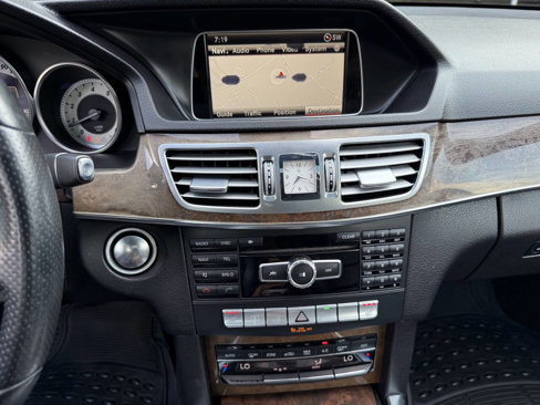 Used 2014 Mercedes-Benz E 350 Sedan w/ Premium 1 Package image 28