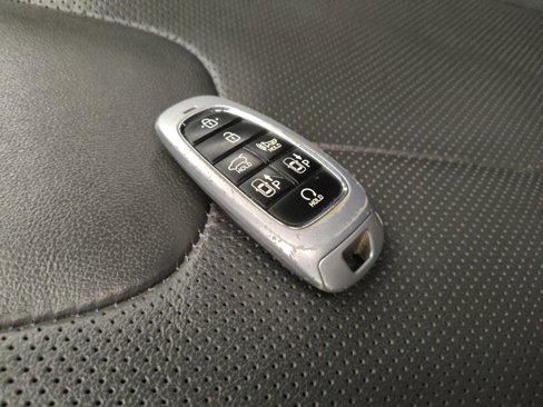 Used 2023 Hyundai Santa Fe Limited image 32