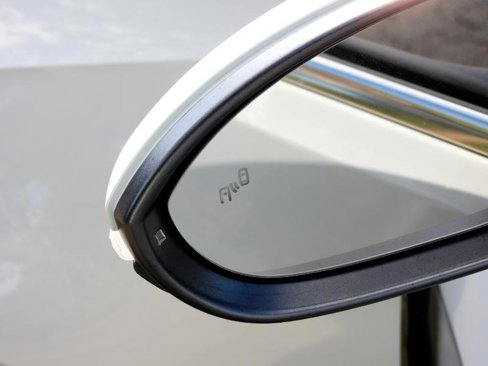 Used 2018 Volkswagen Golf SEL image 35