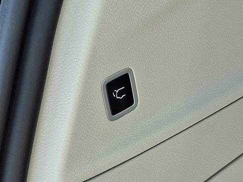 Used 2019 Chrysler Pacifica Touring-L Plus w/ Advanced Safetytec Group image 30
