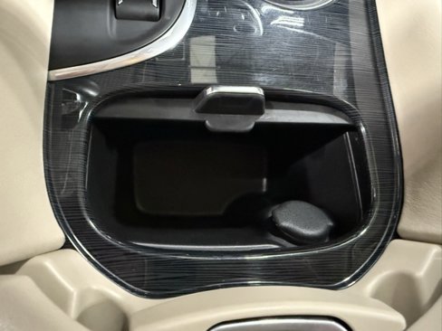 Used 2018 Buick Envision Essence image 22