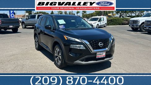 Used 2023 Nissan Rogue SV image 1