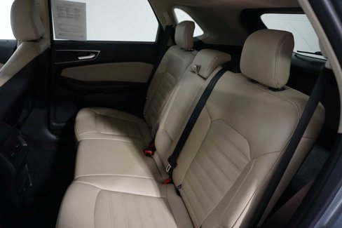 Used 2023 Ford Edge SEL image 13