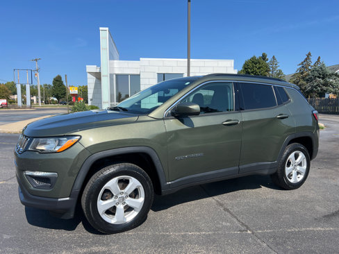 Used 2018 Jeep Compass Latitude w/ Cold Weather Group image 2