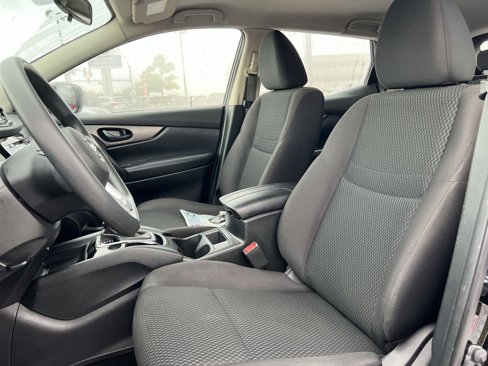 Used 2018 Nissan Rogue Sport S w/ S Appearance Package image 13