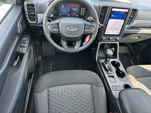 Used 2025 Ford Ranger XL image 12