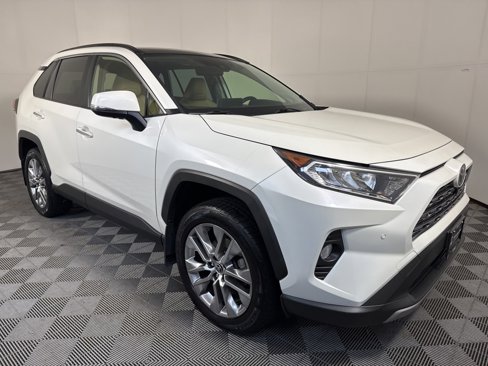 Used 2021 Toyota RAV4 Limited image 11