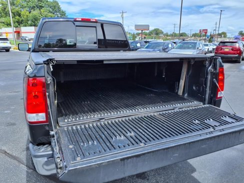 Used 2015 Nissan Titan SV w/ SV Value Truck Package image 24