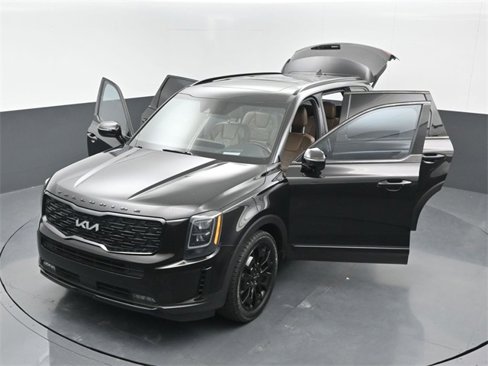 Used 2022 Kia Telluride SX w/ SX Prestige Package image 26