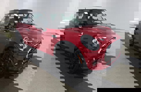 Used 2019 MINI Cooper 2-Door Hardtop w/ Storage Package image 9