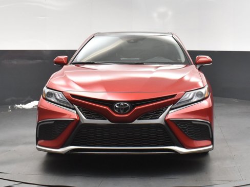Used 2023 Toyota Camry XSE image 10