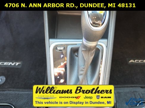 Used 2022 Hyundai Accent SE image 18