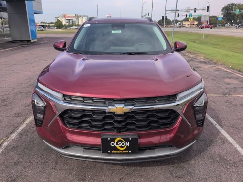New 2025 Chevrolet Trax LT w/ Driver Confidence Package image 8