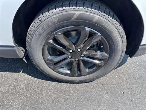 Certified 2019 Ford Edge SEL w/ Equipment Group 201A image 12