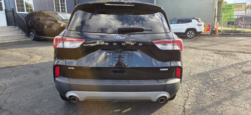 Used 2020 Ford Escape SE image 5