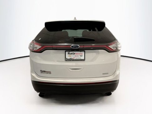 Used 2017 Ford Edge SE image 5