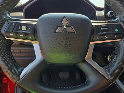 Used 2024 Mitsubishi Outlander SE image 30