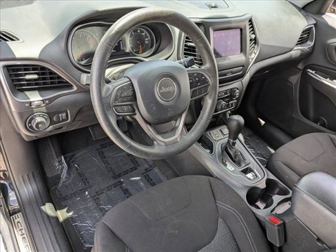 Used 2019 Jeep Cherokee Latitude w/ Popular Appearance Group image 10